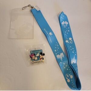 Walt Disney Travel Company Lanyard Badge Holder With Mickey And Minnie Pin